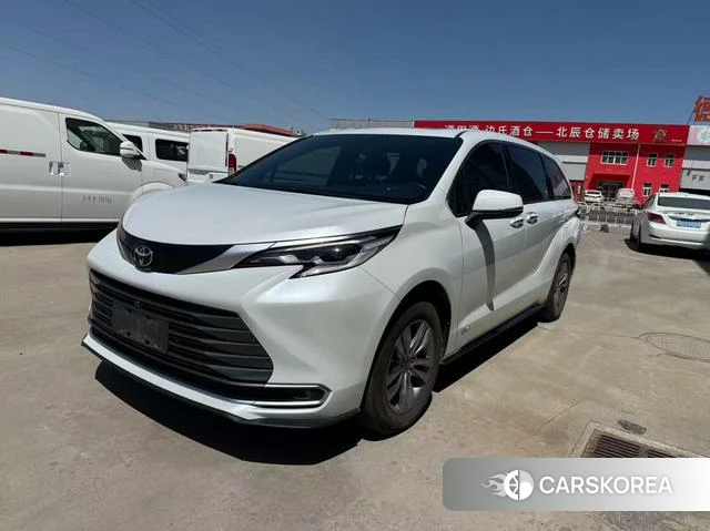 Toyota Saina 2024 Белый из Китая, фото 5