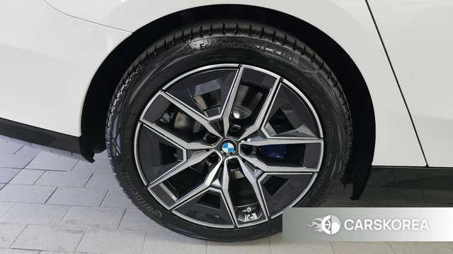 BMW i5 (G60) id 4193940 из Кореи 15