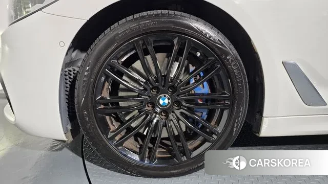 BMW 5 Series (G30) id 3391792 из Кореи 15