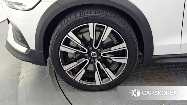 Volvo V60 Cross-Country 2nd Generation id 4507153 из Кореи 27