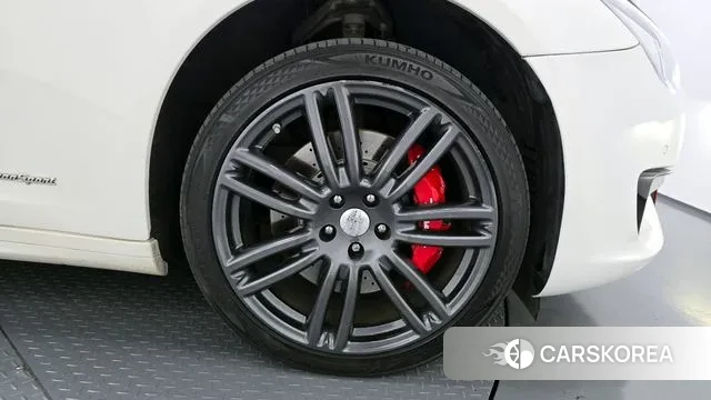 Maserati Quattroporte id 3494700 из Кореи 15