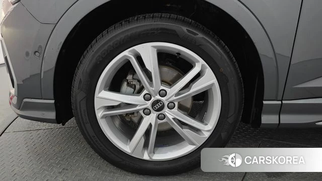 Audi Q3 (F3) id 4753626 из Кореи 29