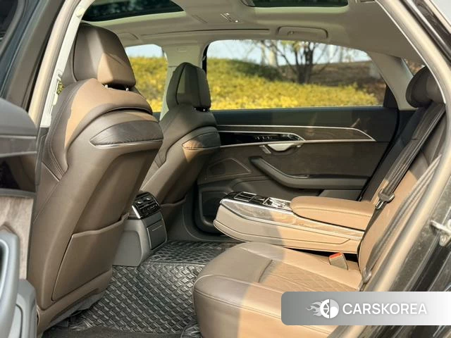 Audi A8 id 4220569 из Китая 7