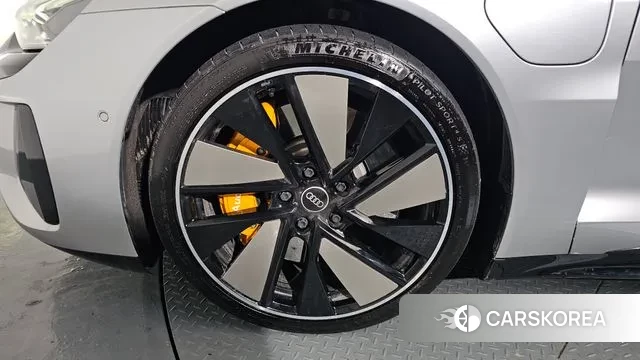 Audi e-Tron GT id 3625615 из Кореи 15