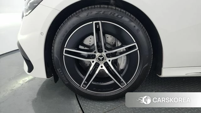 Mercedes-Benz E-Class W214 id 4570955 из Кореи 32