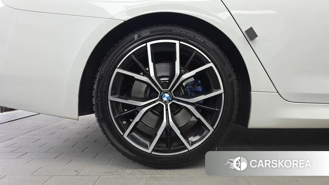BMW 5 Series (G30) id 4880678 из Кореи 27