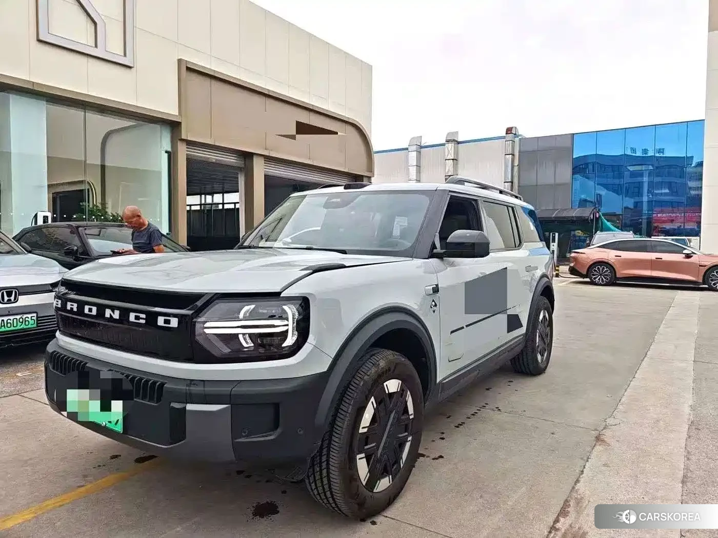 Ford Bronco id 4649318 из Китая 11