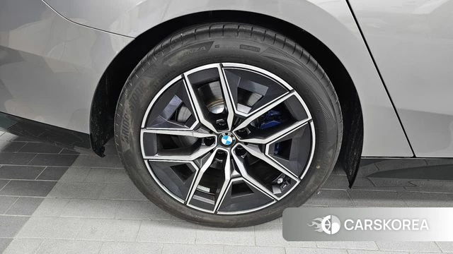 BMW 5 Series (G60) id 4664840 из Кореи 15