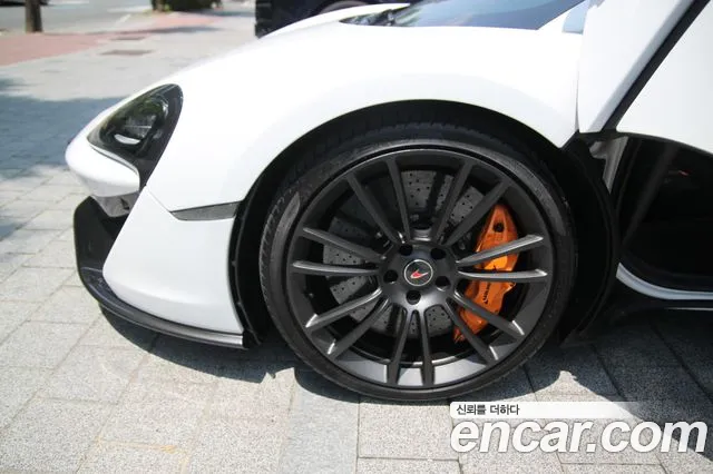 McLaren 570S id 2760873 из Кореи 14