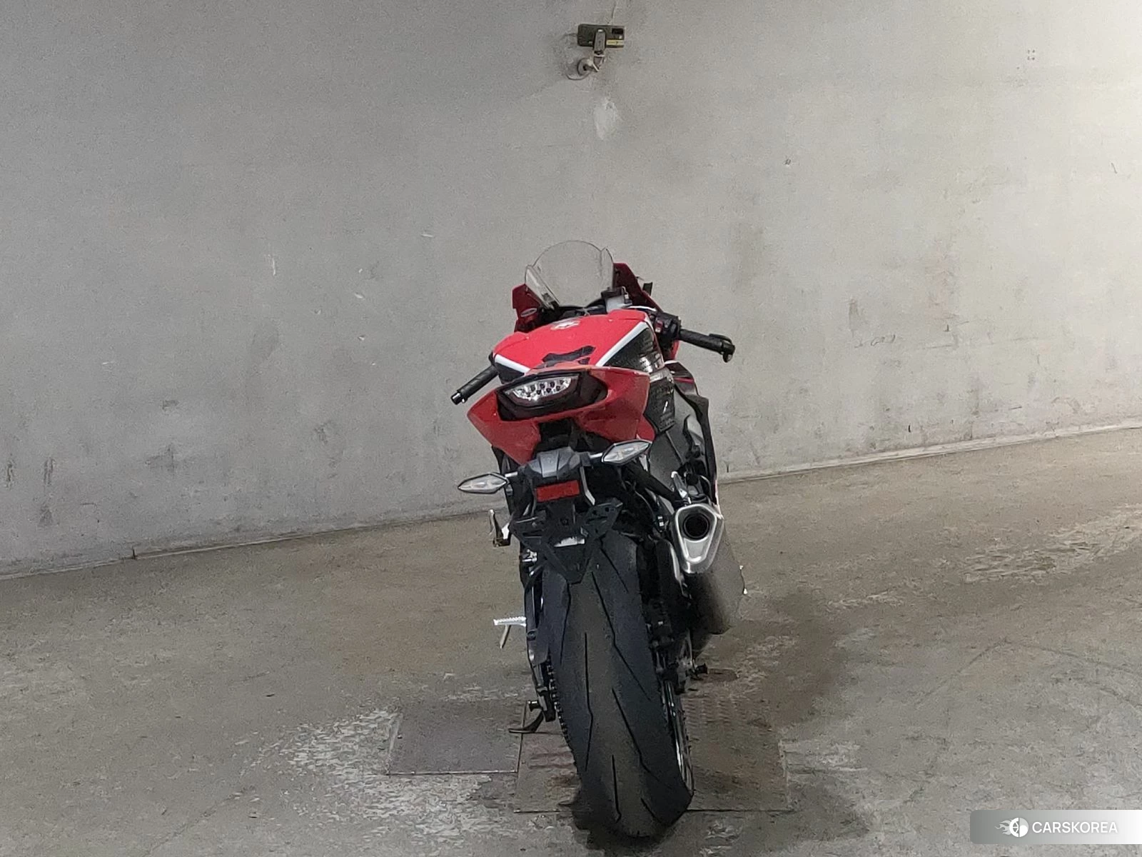 Проданный Honda CBR1000RR id 4206240 из Японии, фото 2