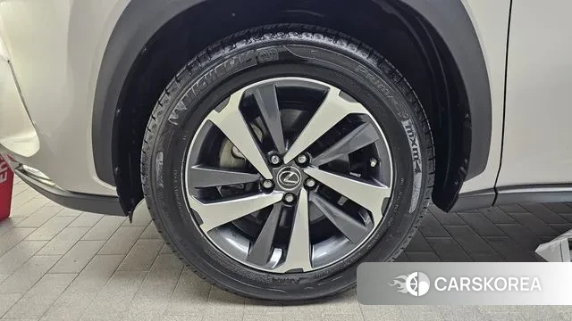 Lexus NX300h id 3039134 из Кореи 15