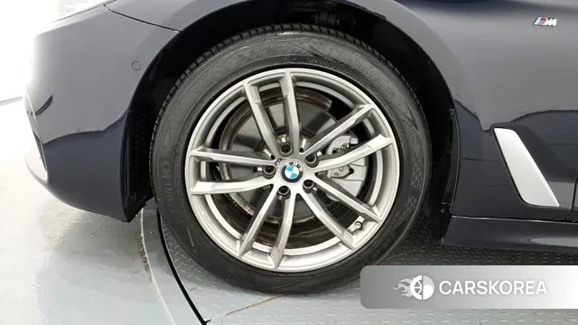 BMW 5 Series (G30) id 3460251 из Кореи 15