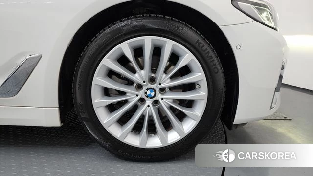 BMW 5 Series (G30) id 3860231 из Кореи 15