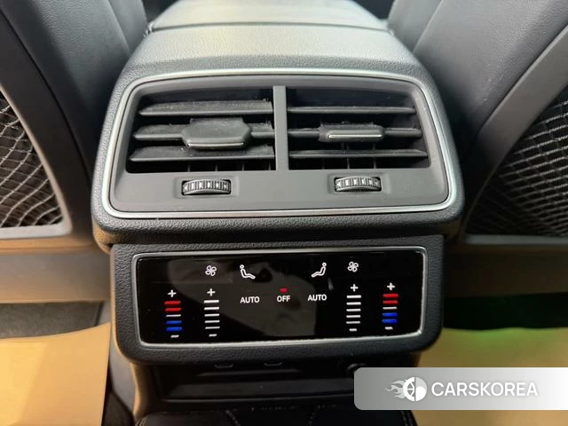 Audi A7L id 4290877 из Китая 12