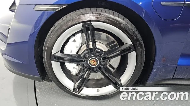 Porsche Taycan id 2874825 из Кореи 15