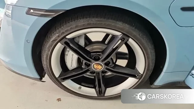 Porsche Taycan id 3191809 из Кореи 12