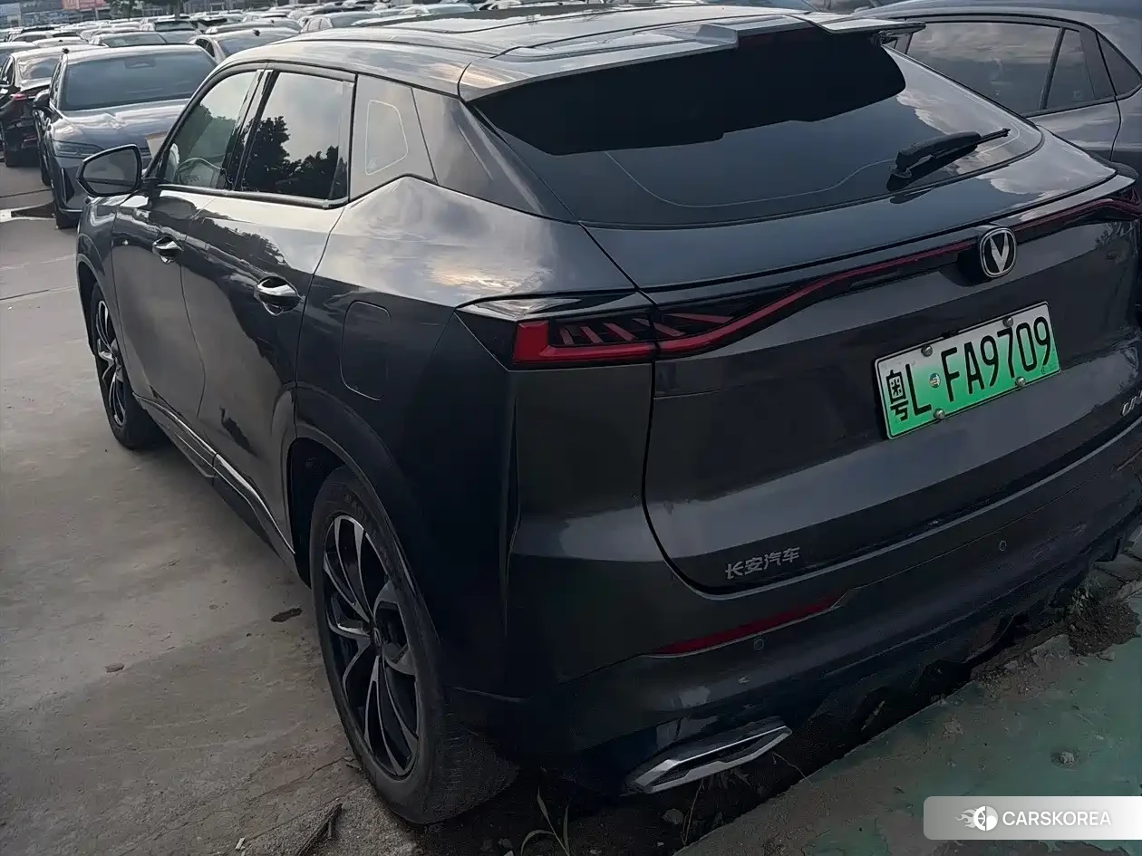 Chang'an UNI-Z New Energy 2023 Silver/gray из Китая, фото 6