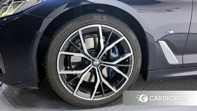 BMW 5 Series (G30) id 3807396 из Кореи 16