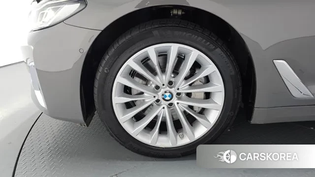 BMW 5 Series (G30) id 3366888 из Кореи 15