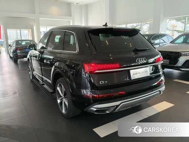 Audi Q7 id 4208618 из Китая 16