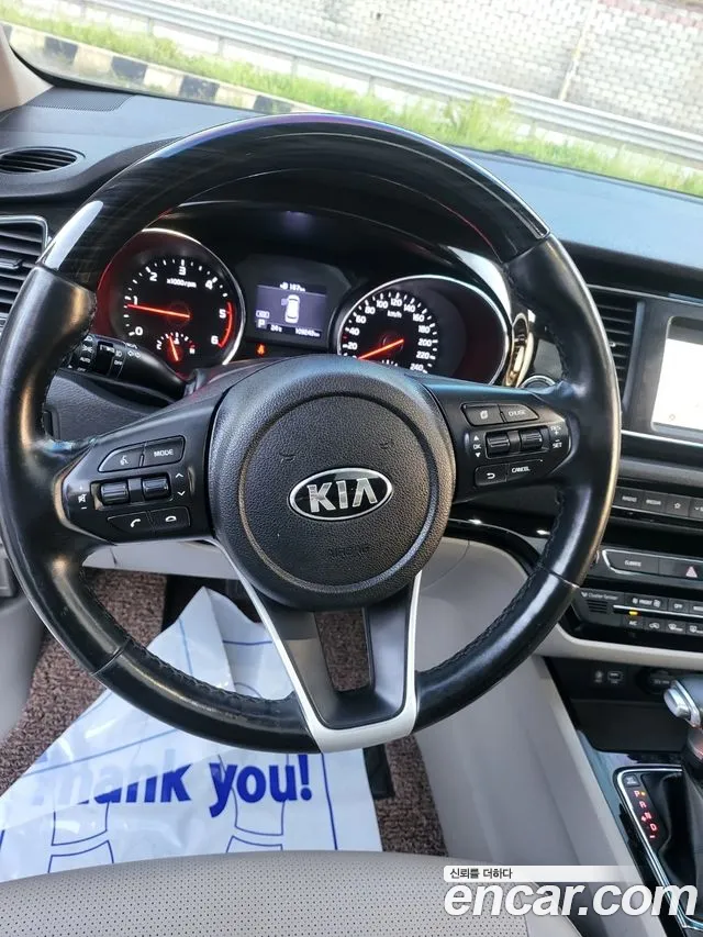 Kia The New Carnival id 2710004 из Кореи 11