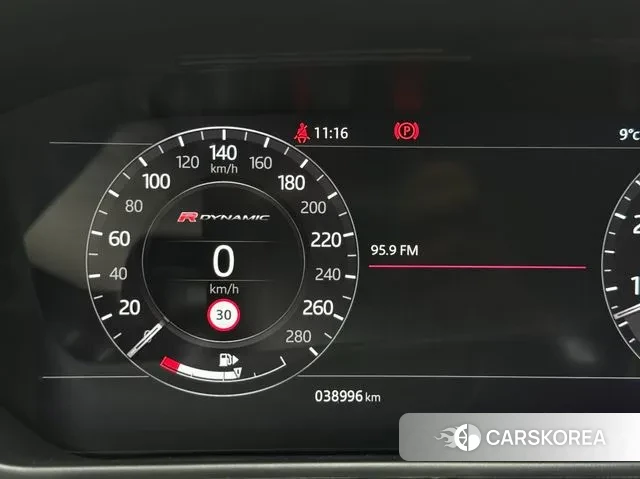 Land Rover Range Rover Velar id 3736901 из Кореи 9