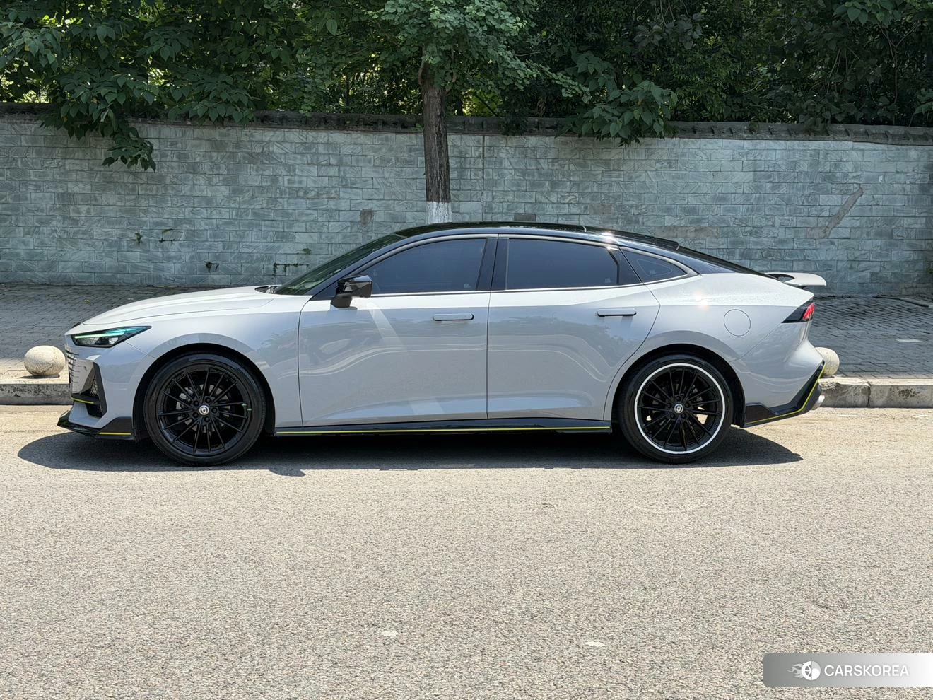 Chang'an UNI-V 2023 Серебристо-серый из Китая, фото 5