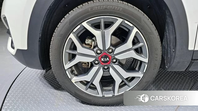 Kia Seltos id 4187879 из Кореи 15