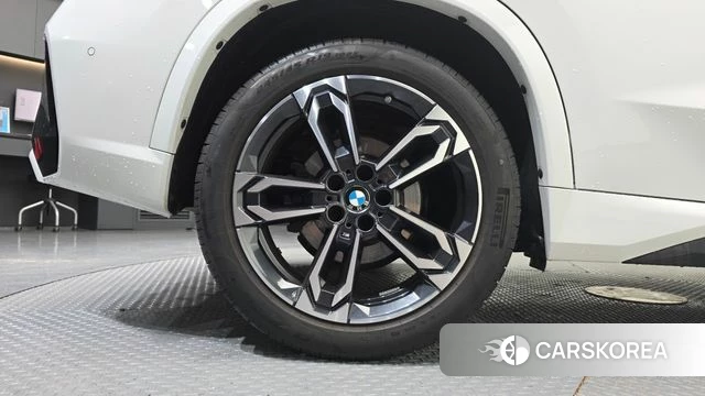 BMW X1 (U11) id 4618091 из Кореи 38