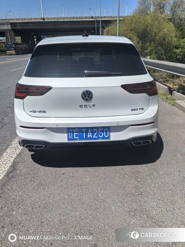 Volkswagen Golf 2023 Белый из Китая, фото 5