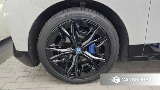 BMW iX id 4457836 из Кореи 28
