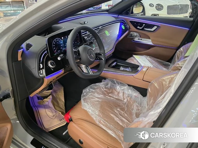 Mercedes-Benz E-Class W214 2026 Светло-серебряный цвет из Кореи, фото 5