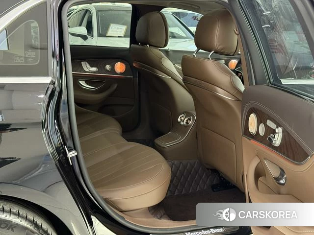 Mercedes-Benz E-class id 4275750 из Китая 14