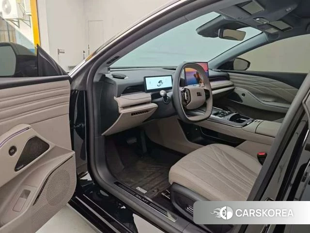 Geely Galaxy Galaxy Sparkle 8 PHEV 2025 Черный из Китая, фото 5