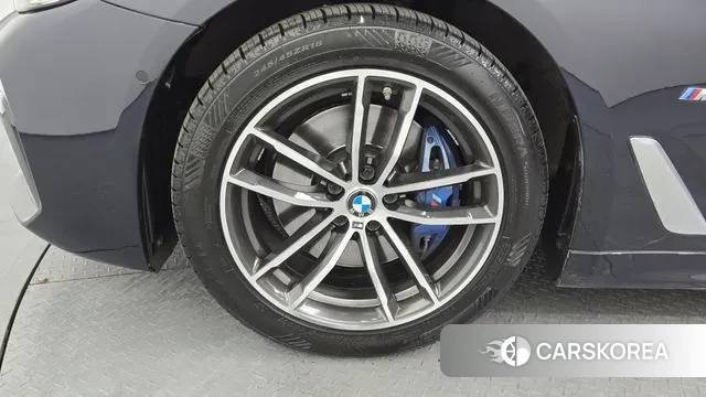 BMW 5 Series (G30) id 3788681 из Кореи 15