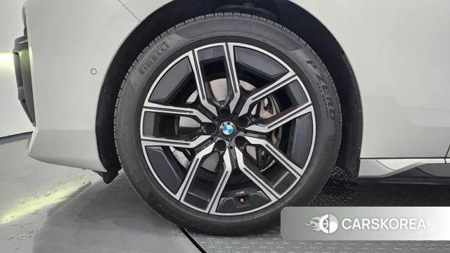 BMW 7 Series (G70) id 4590985 из Кореи 31