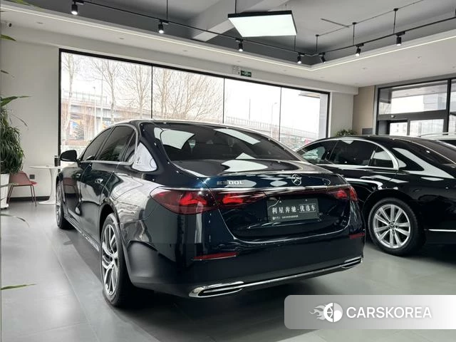 Mercedes-Benz E-class id 3907975 из Китая 17