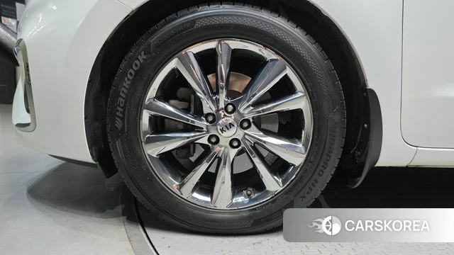 Kia The New Carnival id 4895616 из Кореи 27