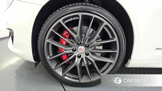 Maserati Quattroporte id 3886414 из Кореи 15