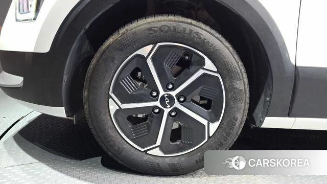 Kia Di Ol Nu Niro id 4640265 из Кореи 15