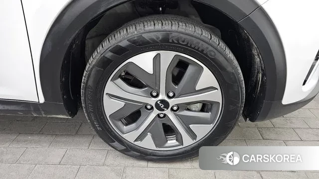 Kia Niro Plus id 3625215 из Кореи 15