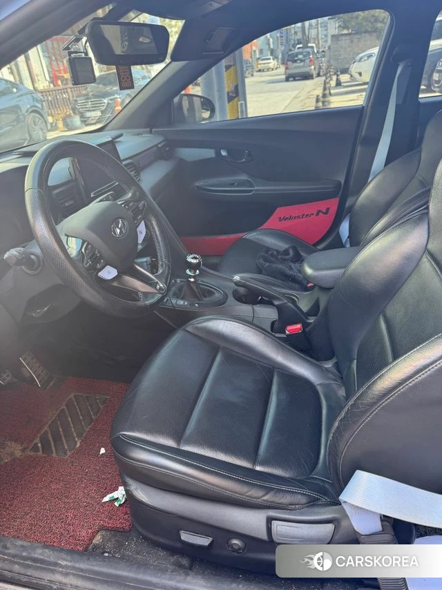 Hyundai Veloster (JS) 2018 Светло-серебряный цвет из Кореи, фото 5