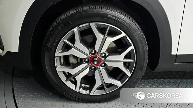 Kia Seltos id 4895120 из Кореи 26