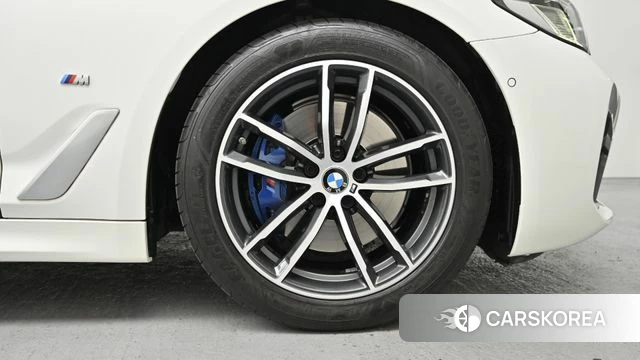 BMW 5 Series (G30) id 4250127 из Кореи 15