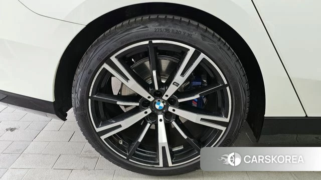 BMW 5 Series (G60) id 4177789 из Кореи 15