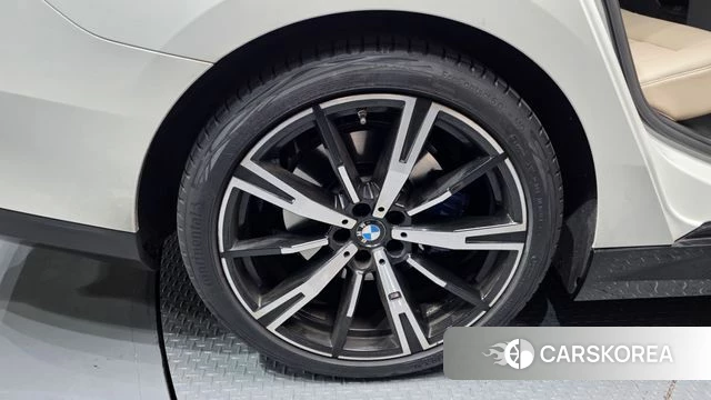 BMW 5 Series (G60) id 3897000 из Кореи 15