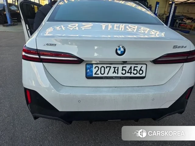 BMW 5 Series (G60) 2024 Белый из Кореи, фото 5