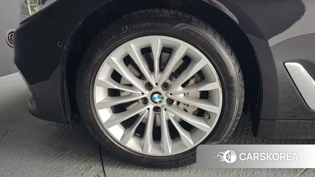 BMW 5 Series (G30) id 3588144 из Кореи 15