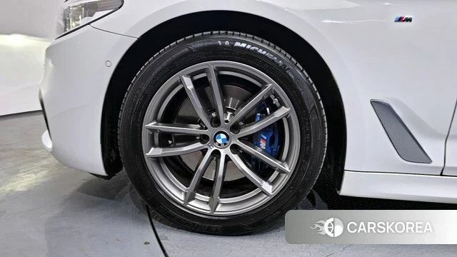 BMW 5 Series (G30) id 3796262 из Кореи 15