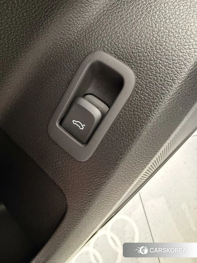 Audi Q2L e-tron id 4259502 из Китая 20